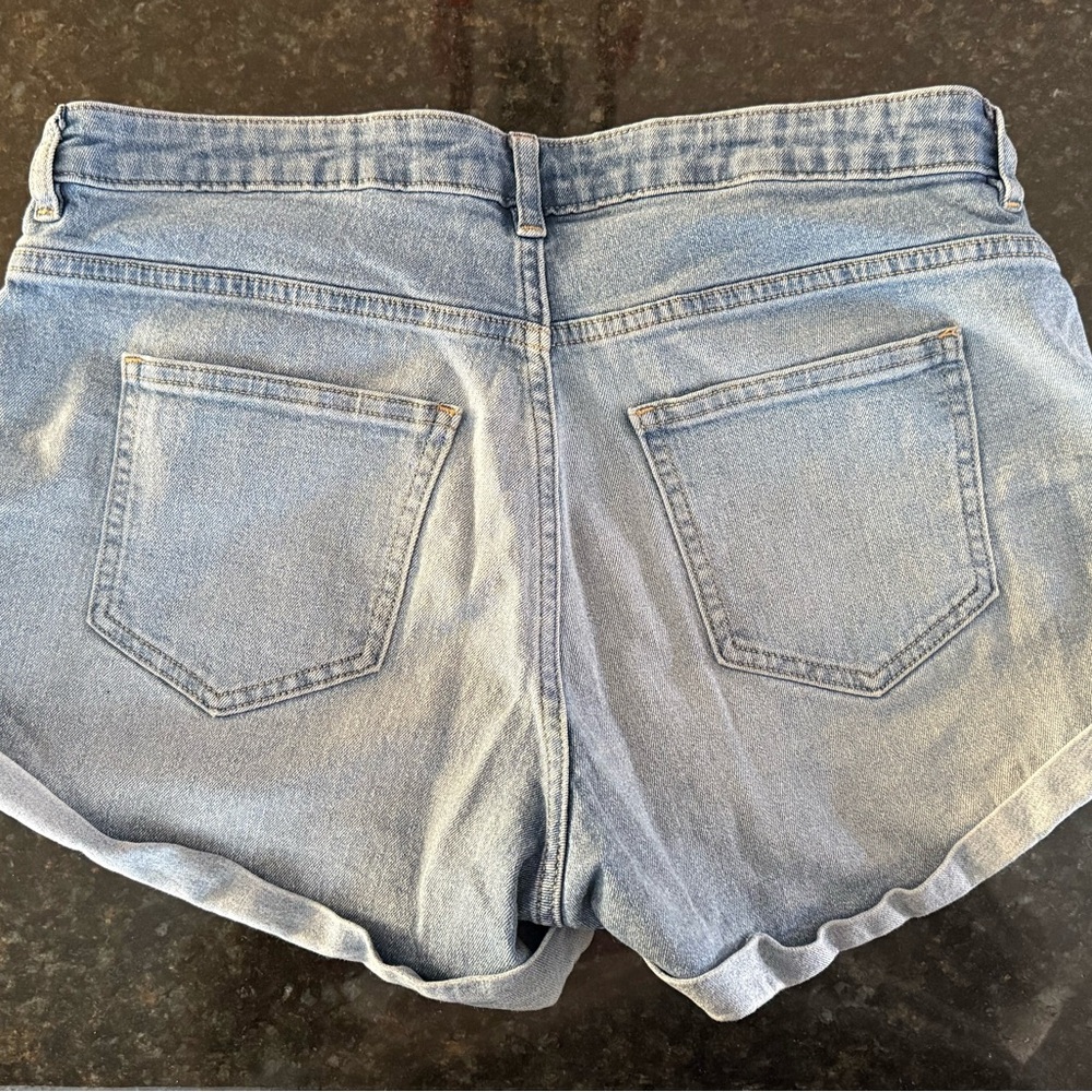 H&M Women's Denim and Striped Shorts Trio - Picture 3 of 10